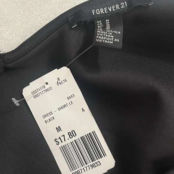 Forever 21 Black Plunge Dress with Keyhole Back Cutout - Picture 4 of 6